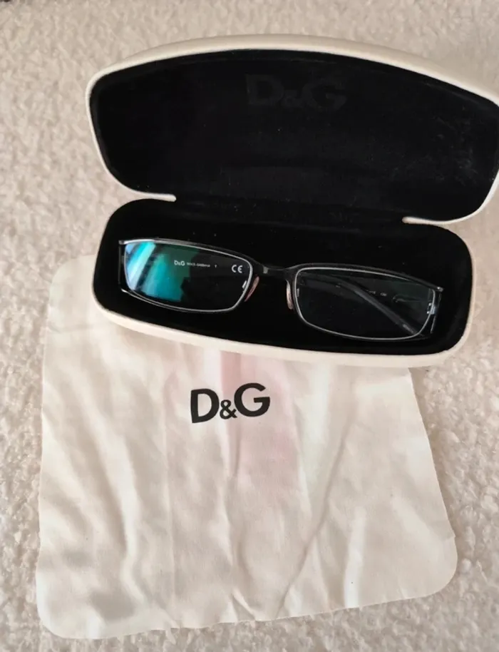 Paire Lunettes de vue monture femme d&g avec sa boîte