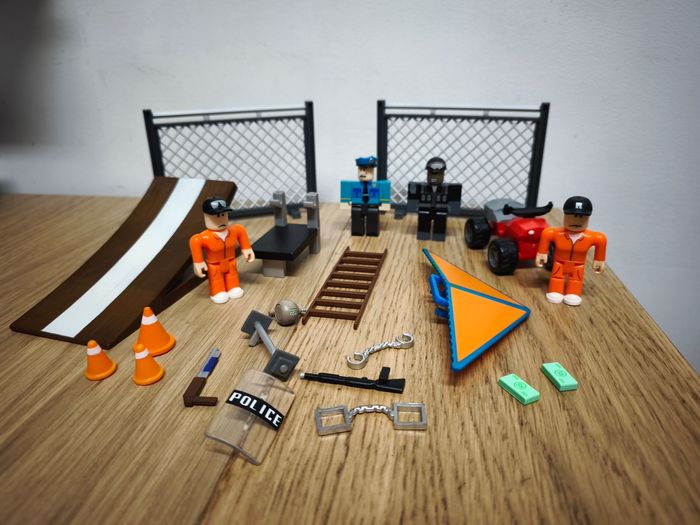 Lot figurines Roblox Jailbreak : Great Escape