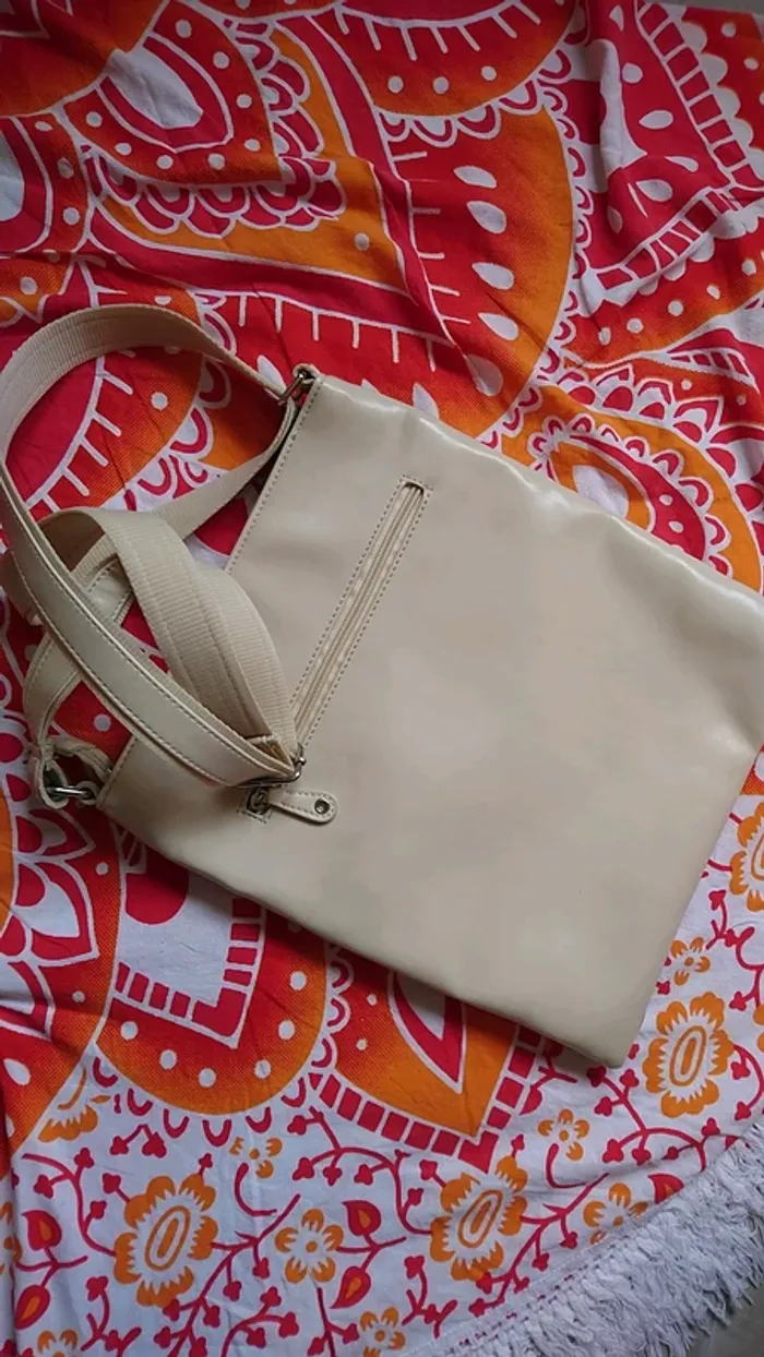 Sac à main beige, état neuf - photo numéro 5