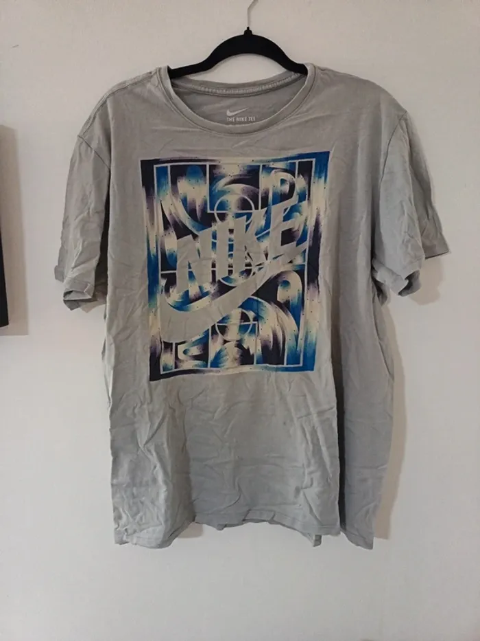 T-shirt nike
