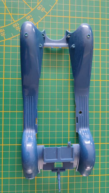 Châssis bleu pièce détachée miniature Bburago Burago Alfa Romeo 2300 spider 1932 1/18 1/18e 1/18ème