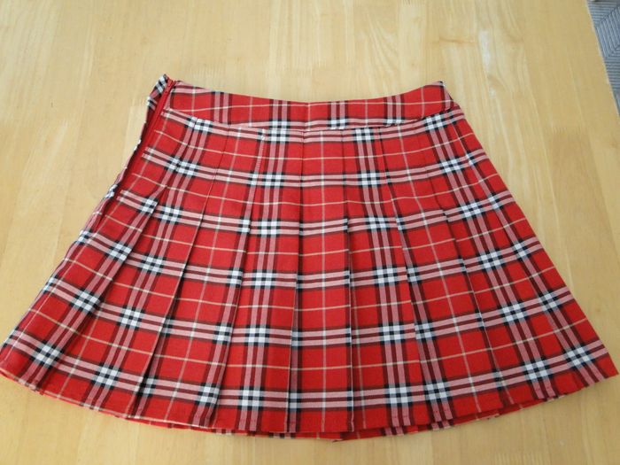 Mini jupe écossaise - photo numéro 3