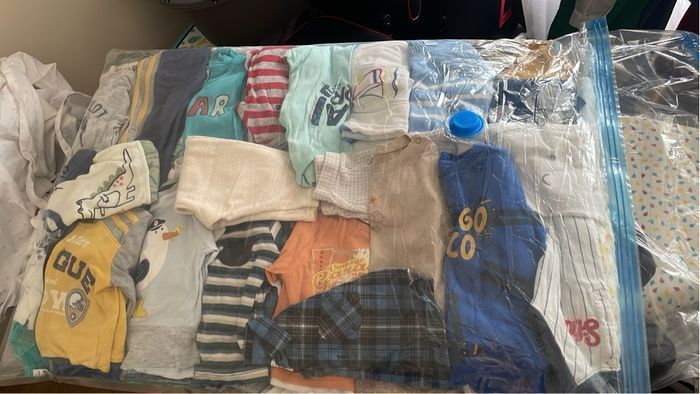 Lot de vêtements - bébé garçon (plus de 50 pièces) - photo numéro 2
