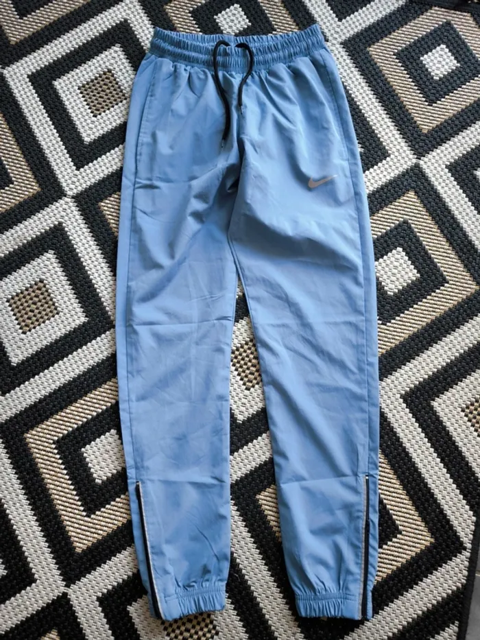 Pantalon jogging taille s comme neuf