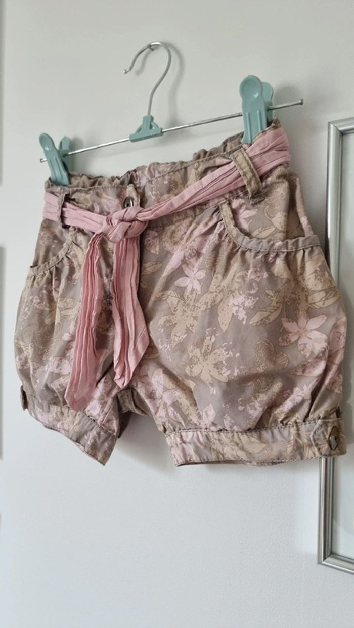 Short fleurs taille 3ans taille reglable - photo numéro 2