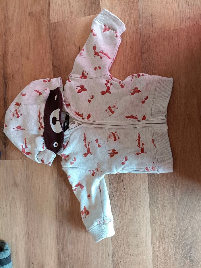 Lot 2 gilets 1 mois - photo numéro 3