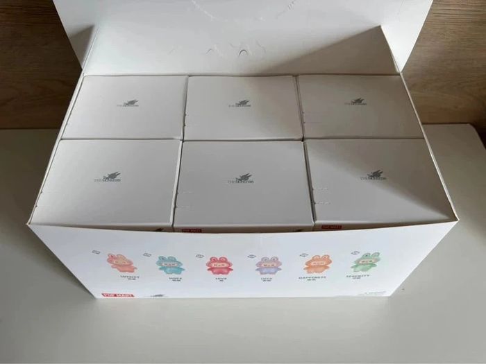 Labubu big into energy – Pop Mart neuf - the monsters - photo numéro 9