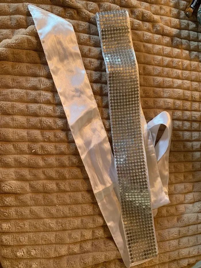 Pantalon blanc - photo numéro 3