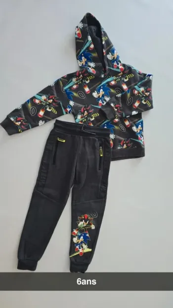 Ensemble jogging sonic