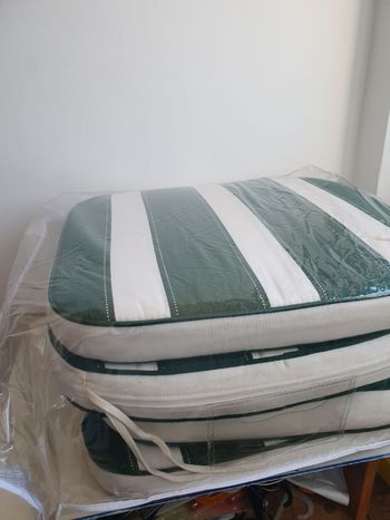 4 coussins pour chaise