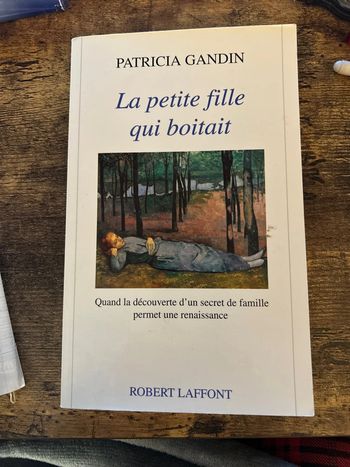 la petite fille qui boitait