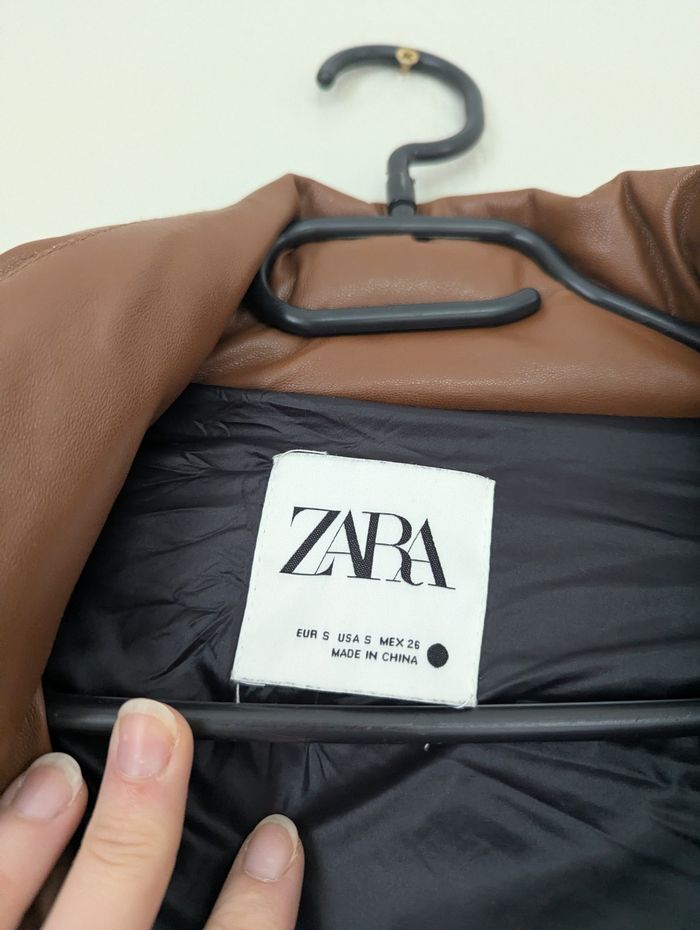 Doudoune courte marron effet cuir – Zara – Taille S - photo numéro 4