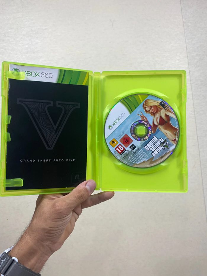 🎮 Grand Theft Auto V - Xbox 360 (Complet) - photo numéro 3
