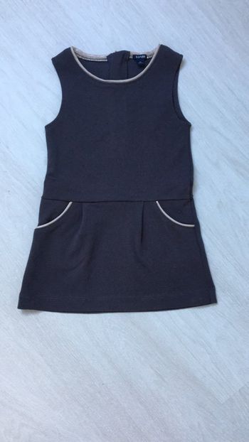 Robe gris anthracite 3 ans