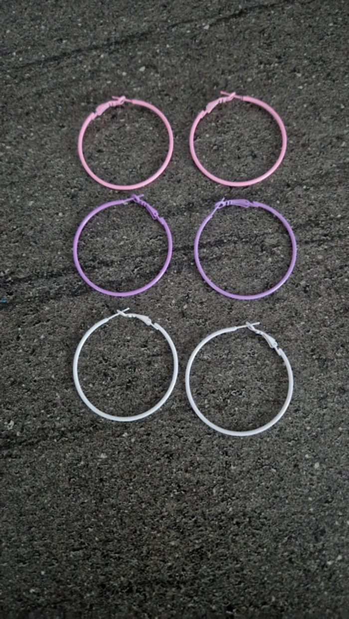 Lot de 3 paires de boucles d'oreilles.