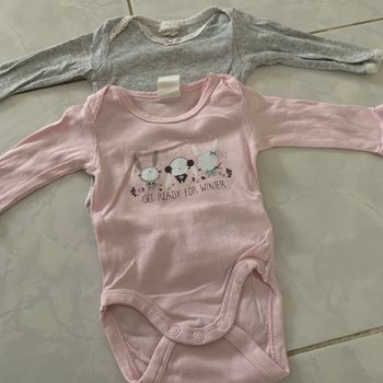 Lot de 2 bodys 1-2 mois