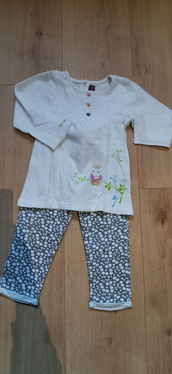 Bel ensemble pantalon / tee shirt 18 mois