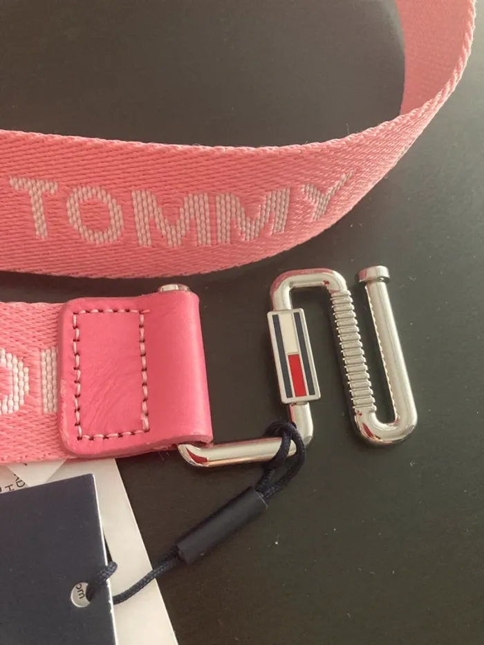 Tommy Hilfiger ceinture rose écriture taille 85 cm - photo numéro 2