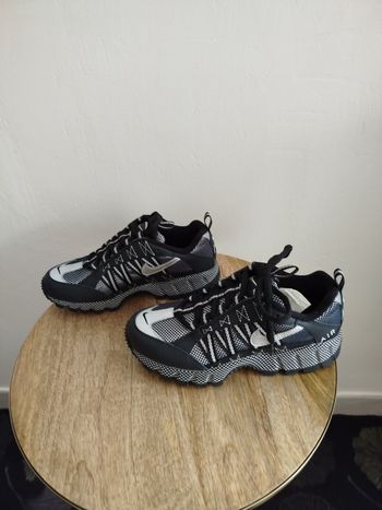 Baskets de randonnée Nike T 37,5