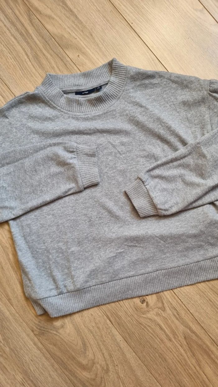 Pull tout doux léger Kiabi gris M mais plus 40 42 neuf - photo numéro 2