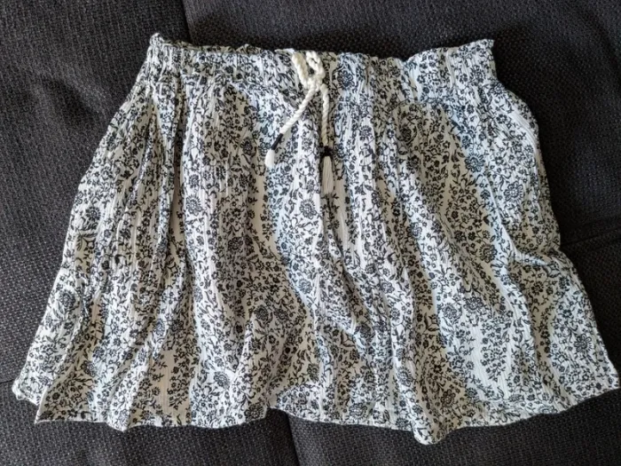 Jupe mango taille 6/7 ans
