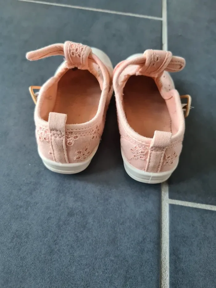 Belles chaussures Vertbaudet Taille 23 - photo numéro 3