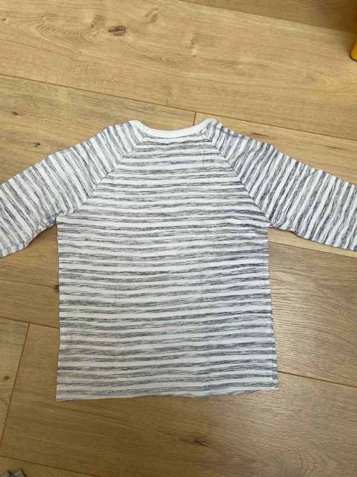 T shirt manche longue parfait état - photo numéro 3