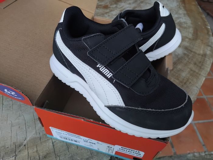 Baskets Puma taille 29