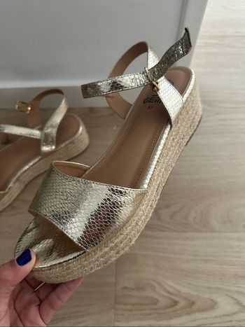 Talons dorés