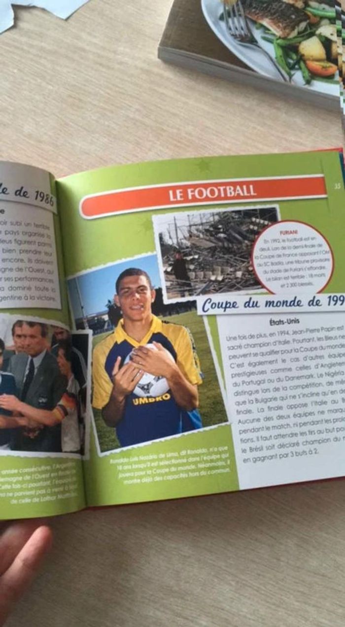 Livre 1982 - photo numéro 3