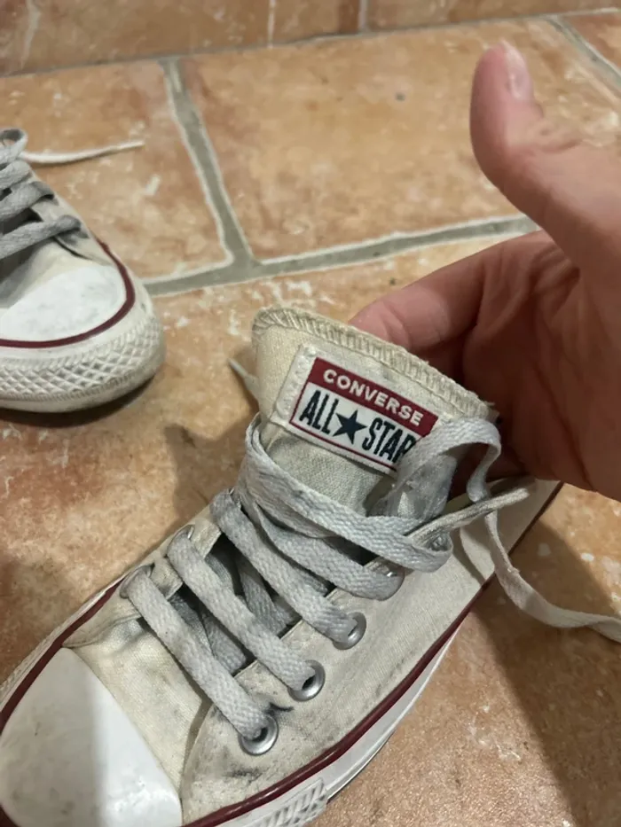 Converses blanches - photo numéro 2