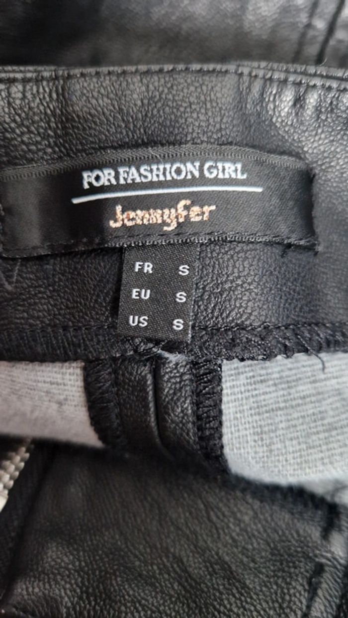 Jupe simili. - photo numéro 3