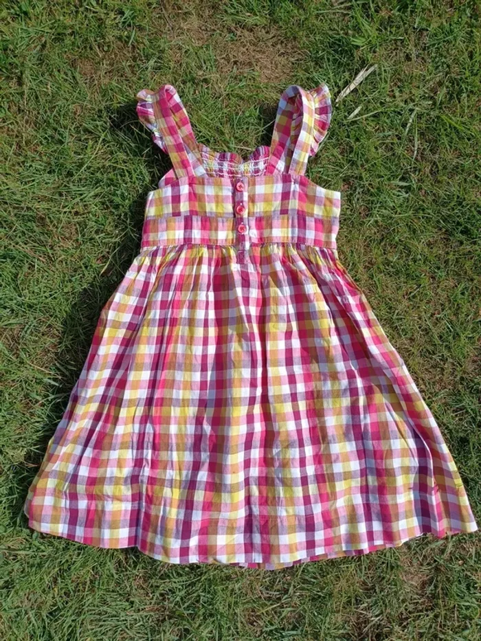 Jolie robe à carreaux - photo numéro 3