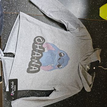 Blouse lilo et stitch neuve 4 ans