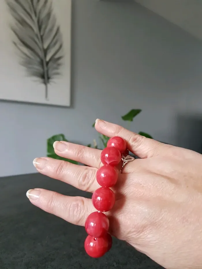 Bracelet rouge - photo numéro 3