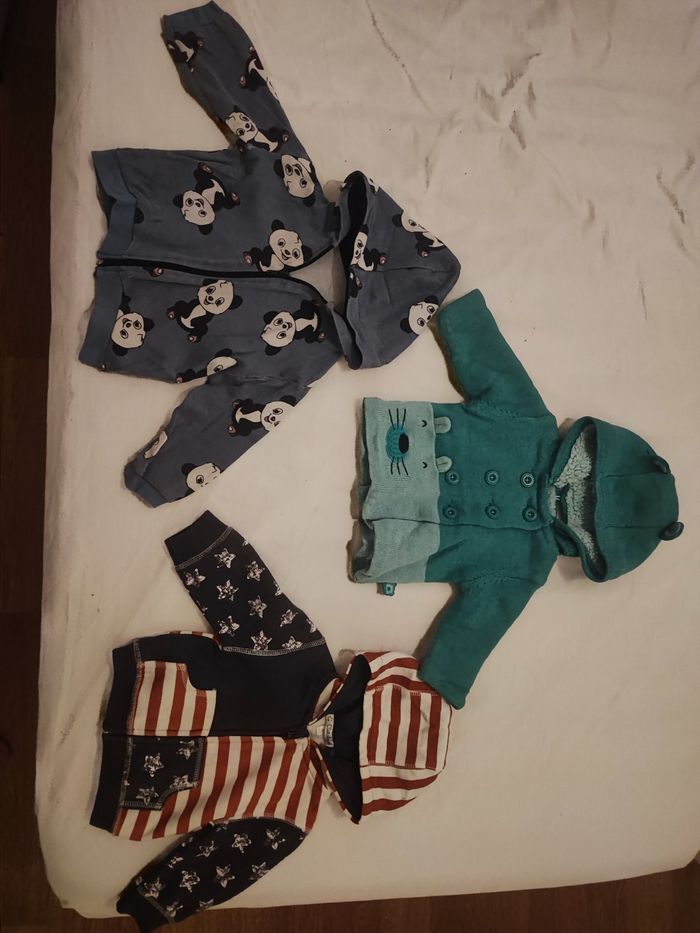 Vêtements pour bébé garçon entre 2 mois et 1 an - photo numéro 5