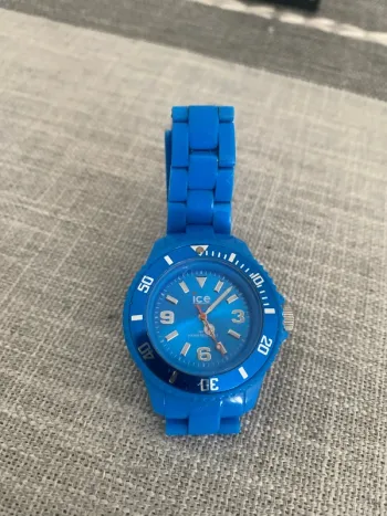 Montre bleue Icewatch