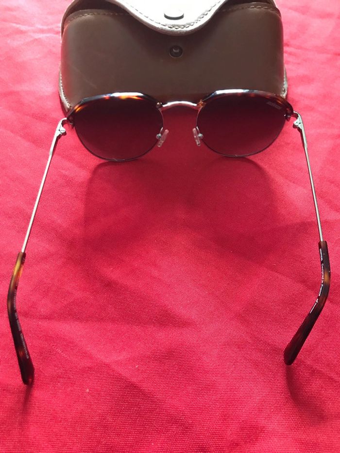 Lunette de Soleil marque Unofficial - photo numéro 6