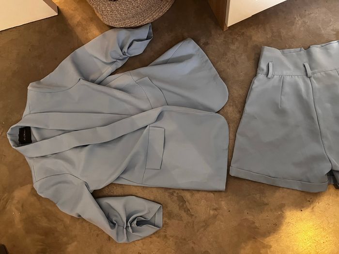 Ensemble blaser et short bleu clair - photo numéro 7