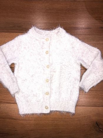 Gilet C&A 🌺 taille 24 mois bon état