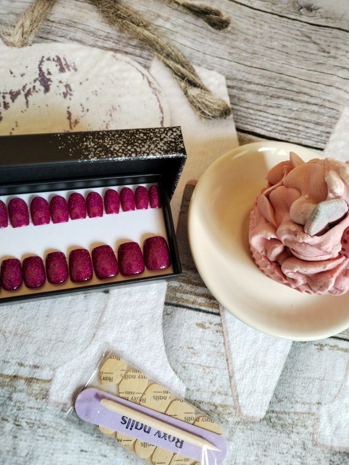 Press on nails Roxy nails neufs - photo numéro 2