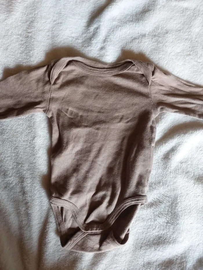 Ensemble body / pyjama - photo numéro 4