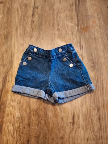 Short vertbaudet taille 2 ans
