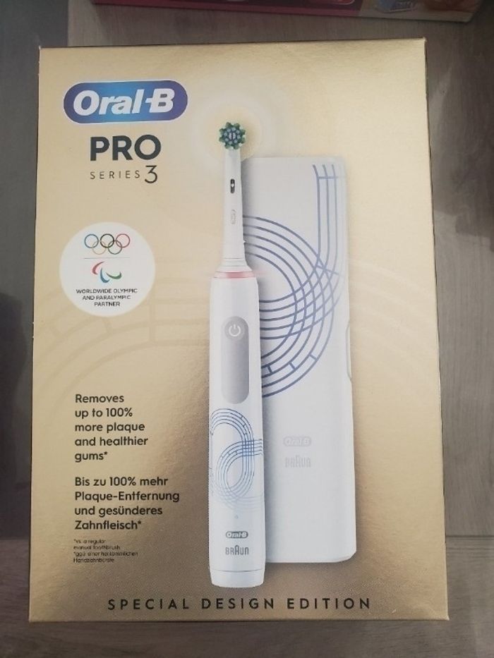 Braun Oral B PRO 3 Édition Limitée J.O 2024 avec Étui de transport.