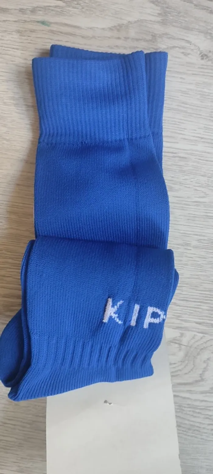 Chaussettes football neuves 27-30 - photo numéro 3