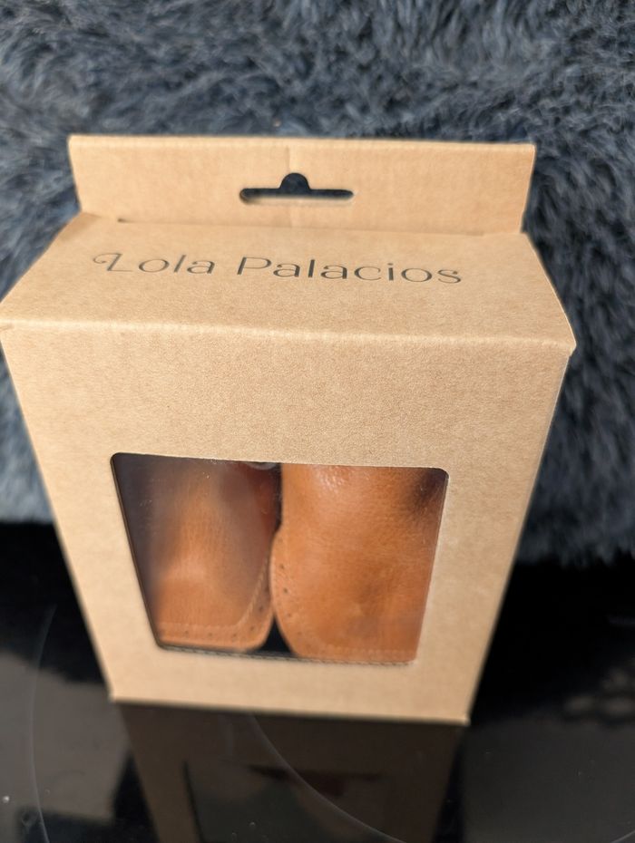 Chaussons enfant tout cuir doux et souple. Taille 22 - 23. Neuf. Lola Palacios