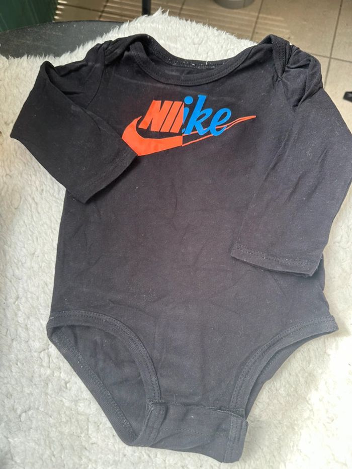 Ensemble Nike - photo numéro 4