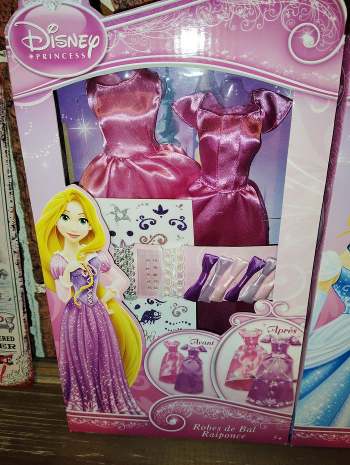 Lot de deux coffrets robes à customiser Disney princesses - photo numéro 2
