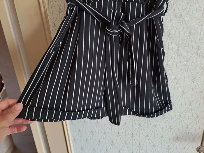 Combishort comme neuve femme noir blanc S étiquette effacée - photo numéro 3