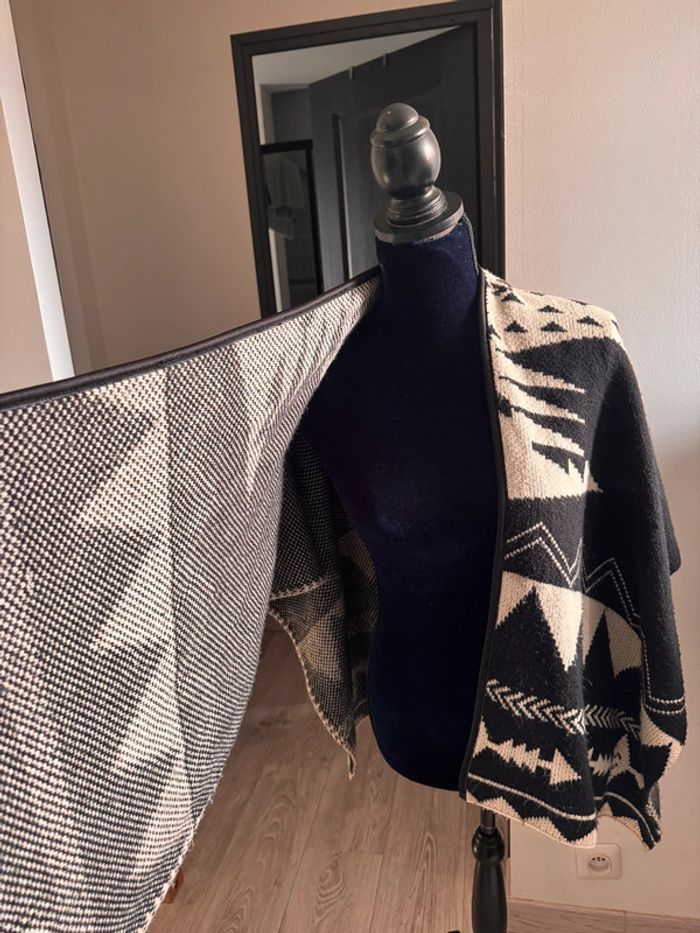 Poncho kiabi - photo numéro 2